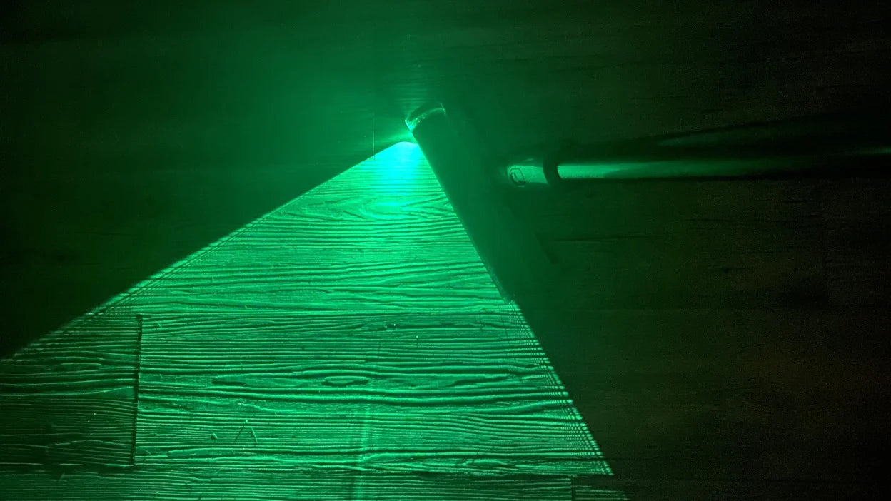 VacuLight™ ProBeam | Laser Verlichting voor een Kristalheldere Ruimte"